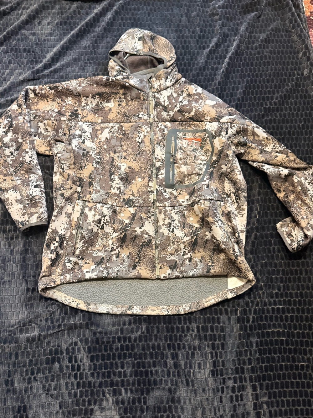 Men's Sitka Camo Softshell Hunting Jacket — Realtree-Style Brown/Gray